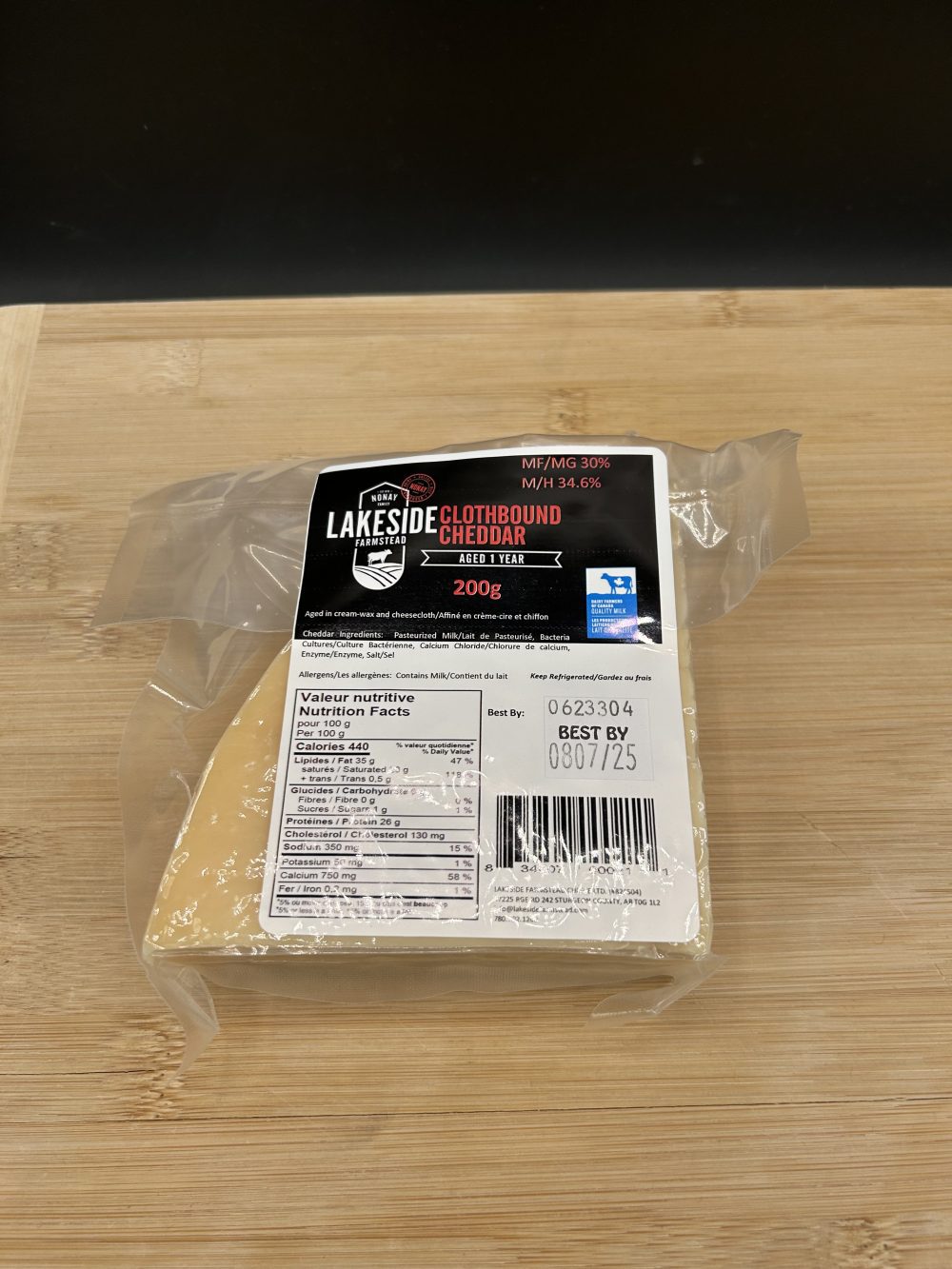 Clothbound Cheddar 200g - Lakeside Farmstead Cheese